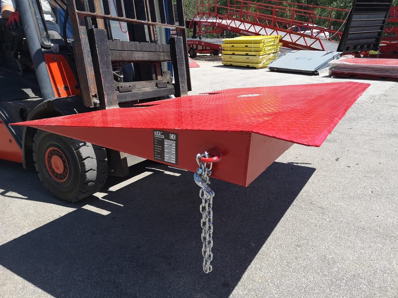 Compact Container access ramp . AZ RAMP - HCRN-06. 6 000 Kg - Rampe de chargement: photos 4 Compact Container access ramp . AZ RAMP - HCRN-06. 6 000 Kg - Rampe de chargement: photos 4
