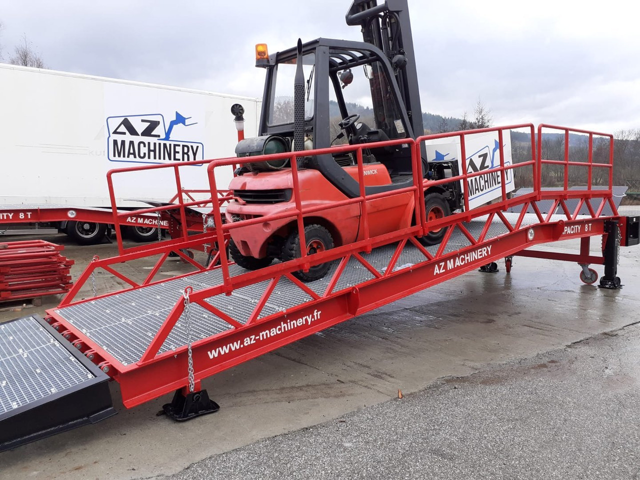 Rampe de chargement neuf Loading Ramp with with hydraulic tilting bridge -  AZ RAMP - STAR-RL- 10T. 10 ton capacity: photos 10
