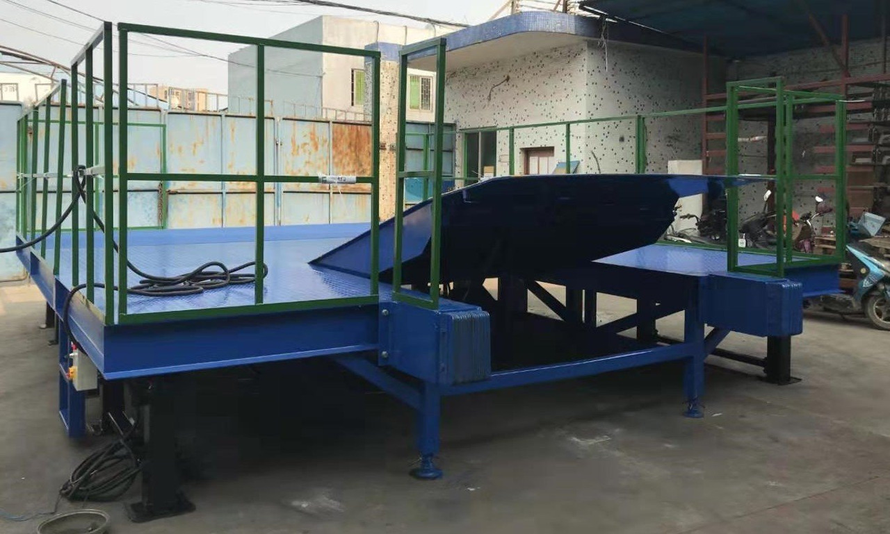 Loading Table AZ RAMP-SIMPLY 180 /5.0-6.0- 10 T - Rampe de chargement: photos 4 Loading Table AZ RAMP-SIMPLY 180 /5.0-6.0- 10 T - Rampe de chargement: photos 4