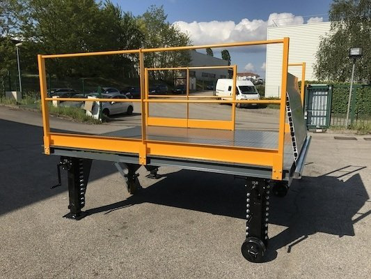 Mobil Loading Table AZ RAMP-SIMPLY 180 -10 T Capacity - Rampe de chargement: photos 3 Mobil Loading Table AZ RAMP-SIMPLY 180 -10 T Capacity - Rampe de chargement: photos 3