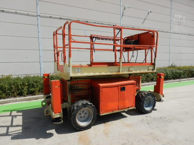 Used scissor Lift Diesel 4x4 JLG 260 MRT - Nacelle ciseaux: photos 3 Used scissor Lift Diesel 4x4 JLG 260 MRT - Nacelle ciseaux: photos 3