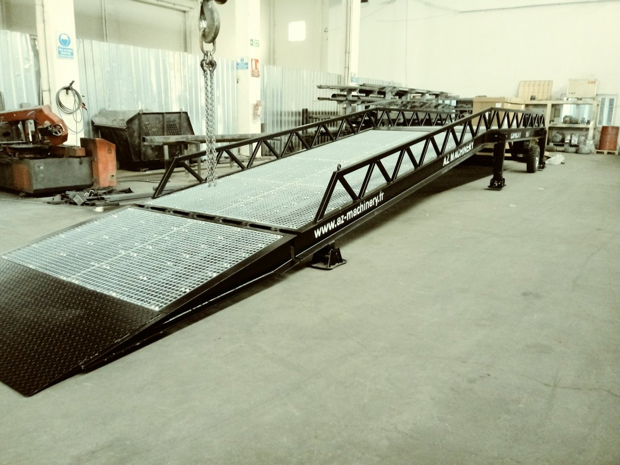 Rampe de chargement neuf Wide Loading Ramp with hydraulic tilting bridge -  AZ RAMP - STAR-10-XL: photos 6
