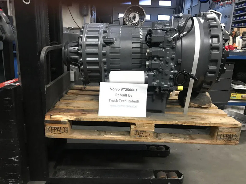 Volvo VT2506PT With or Without retarder / With or without second steering pump - Boîte de vitesse: photos 2 Volvo VT2506PT With or Without retarder / With or without second steering pump - Boîte de vitesse: photos 2