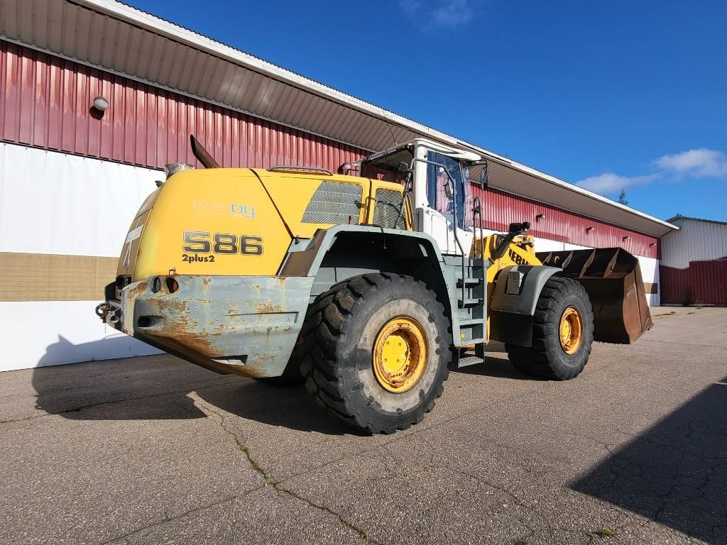 Liebherr L 586 2Plus2 - Chargeuse sur pneus: photos 4 Liebherr L 586 2Plus2 - Chargeuse sur pneus: photos 4