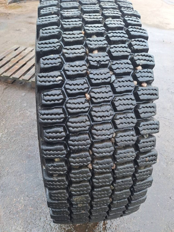 Michelin 17.5R-25 Renkaat 4kpl - Pneu pour Engins de chantier: photos 5 Michelin 17.5R-25 Renkaat 4kpl - Pneu pour Engins de chantier: photos 5