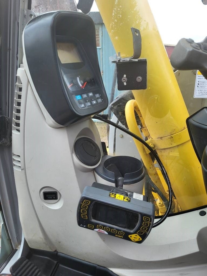 Pelle sur chenille New Holland Kobelco E 235 B SR-2: photos 22