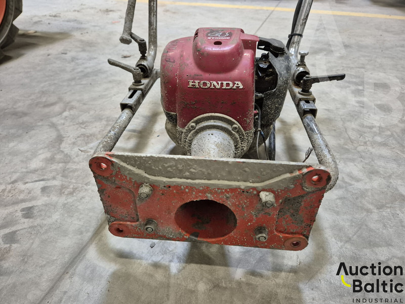 Atlas-Copco - Plaque vibrante: photos 5 Atlas-Copco - Plaque vibrante: photos 5