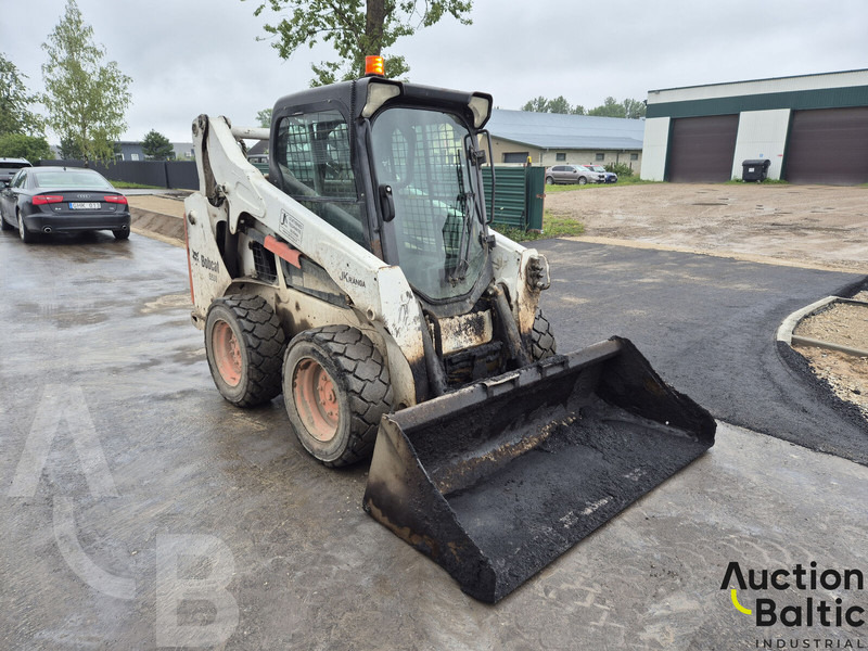 Bobcat S 530 - Mini chargeuse: photos 1 Bobcat S 530 - Mini chargeuse: photos 1
