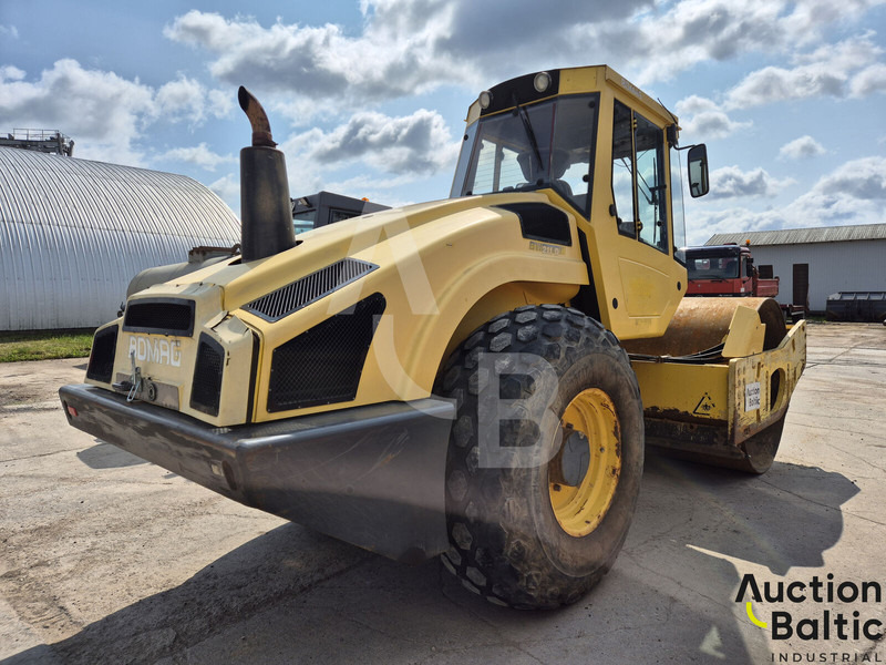 Bomag BW 211 D-4 - Compacteur: photos 3 Bomag BW 211 D-4 - Compacteur: photos 3