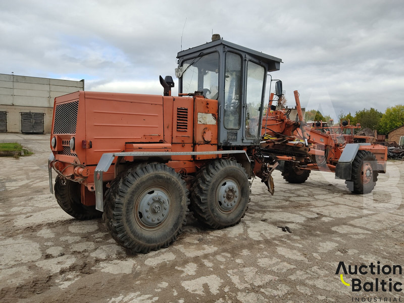Brianskiy arsenal Brianskij Arsenal GS-14.02 - Niveleuse: photos 5 Brianskiy arsenal Brianskij Arsenal GS-14.02 - Niveleuse: photos 5
