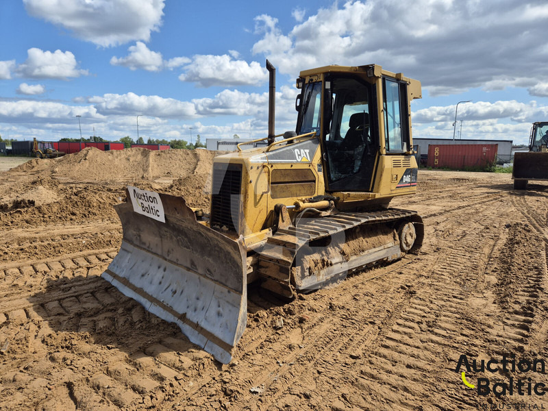 Caterpillar D 4 G - Bulldozer: photos 1 Caterpillar D 4 G - Bulldozer: photos 1