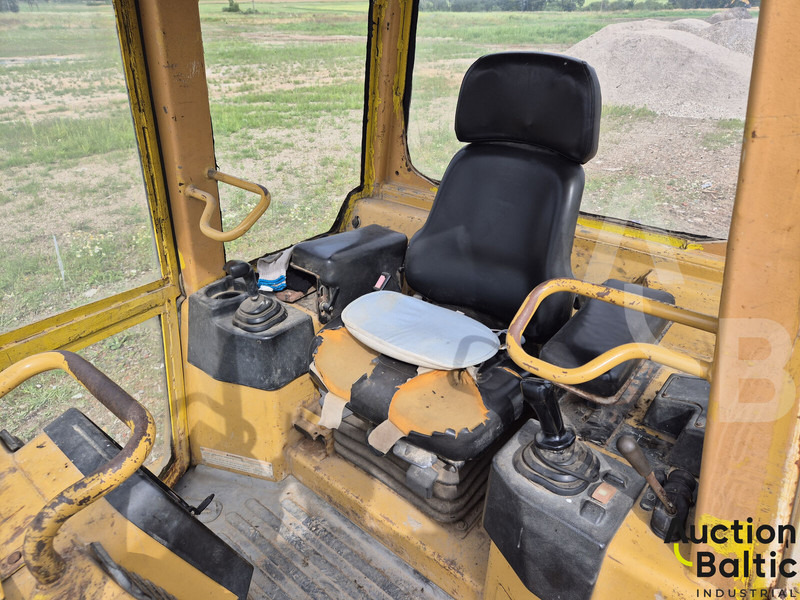 Caterpillar D 4 G - Bulldozer: photos 5 Caterpillar D 4 G - Bulldozer: photos 5