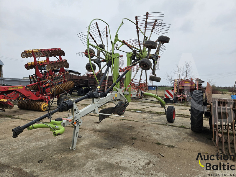 Claas Liner 2600 - Faneuse: photos 2 Claas Liner 2600 - Faneuse: photos 2
