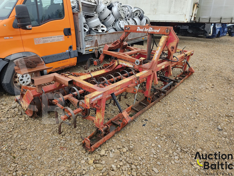 Doublet Record Doublet-Record Combi-Dan 4000 - Herse rotative: photos 3 Doublet Record Doublet-Record Combi-Dan 4000 - Herse rotative: photos 3