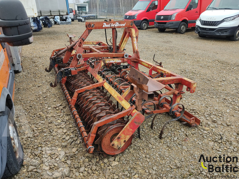 Doublet Record Doublet-Record Combi-Dan 4000 - Herse rotative: photos 1 Doublet Record Doublet-Record Combi-Dan 4000 - Herse rotative: photos 1