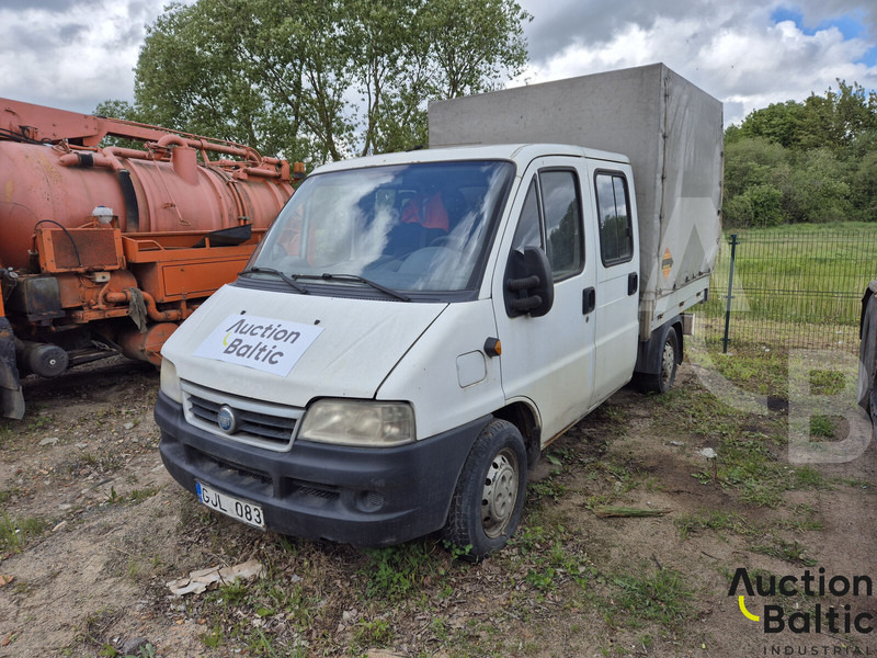 Fiat Ducato - Véhicule utilitaire plateau baché: photos 1 Fiat Ducato - Véhicule utilitaire plateau baché: photos 1