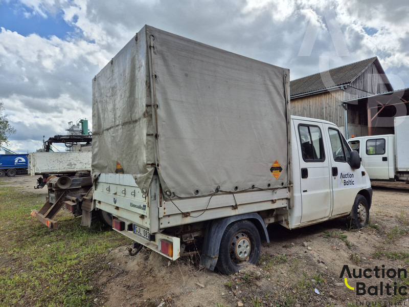 Fiat Ducato - Véhicule utilitaire plateau baché: photos 4 Fiat Ducato - Véhicule utilitaire plateau baché: photos 4