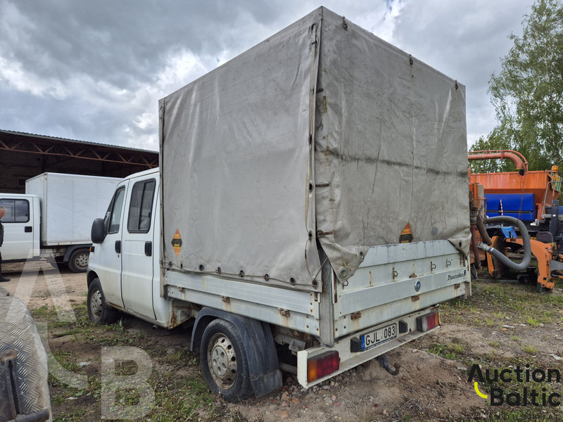 Fiat Ducato - Véhicule utilitaire plateau baché: photos 3 Fiat Ducato - Véhicule utilitaire plateau baché: photos 3