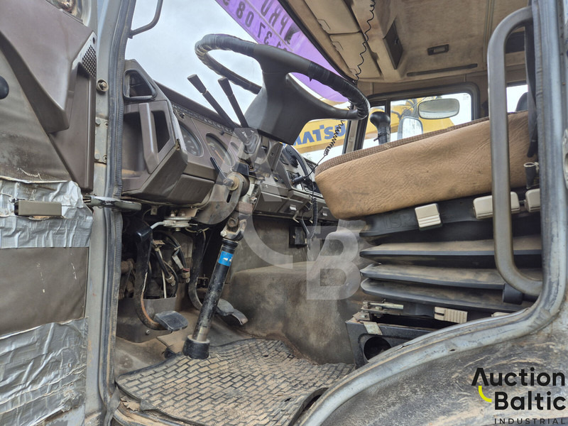 Iveco 260-34 - Camion citerne: photos 5 Iveco 260-34 - Camion citerne: photos 5