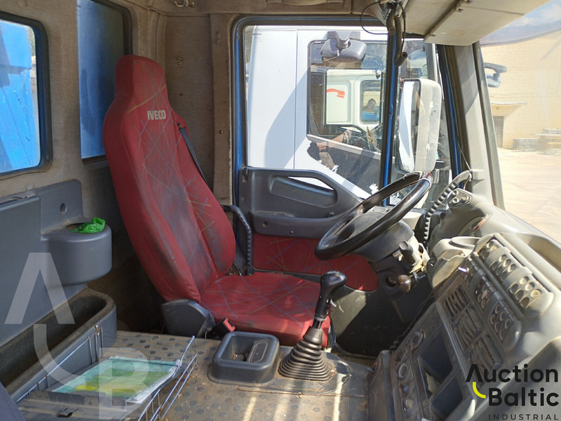 Camion benne Iveco 260 E44: photos 13