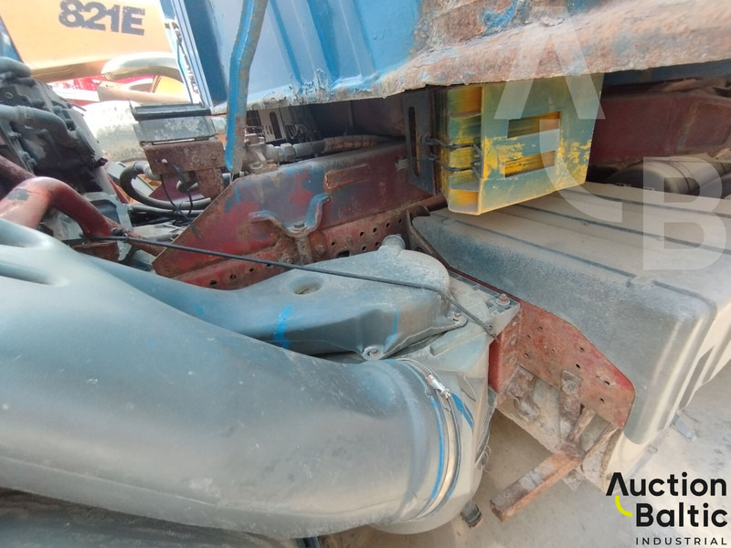 Camion benne Iveco 260 E44: photos 15