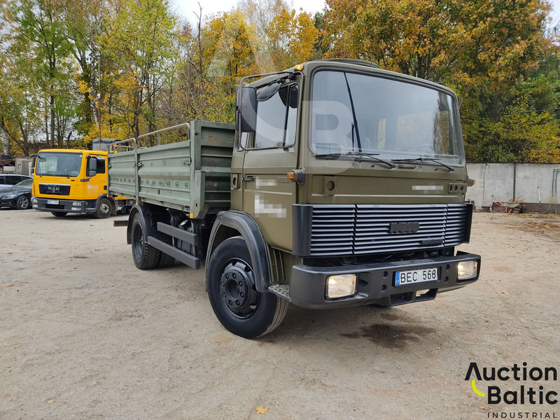 Iveco Magirus 110-17 - Camion plateau: photos 1 Iveco Magirus 110-17 - Camion plateau: photos 1
