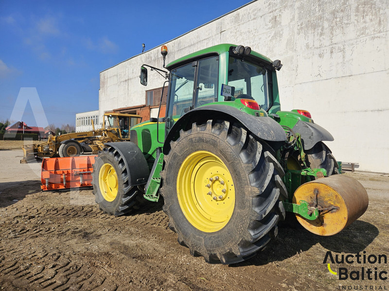 John Deere 6820 - Tracteur agricole: photos 4 John Deere 6820 - Tracteur agricole: photos 4