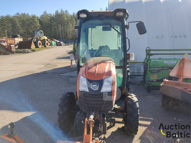 KIOTI CK 4010 - Tracteur agricole: photos 5 KIOTI CK 4010 - Tracteur agricole: photos 5