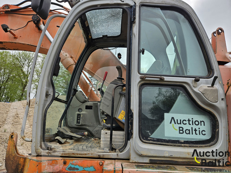 Kobelco SK 235 SR - Pelle sur chenille: photos 5 Kobelco SK 235 SR - Pelle sur chenille: photos 5