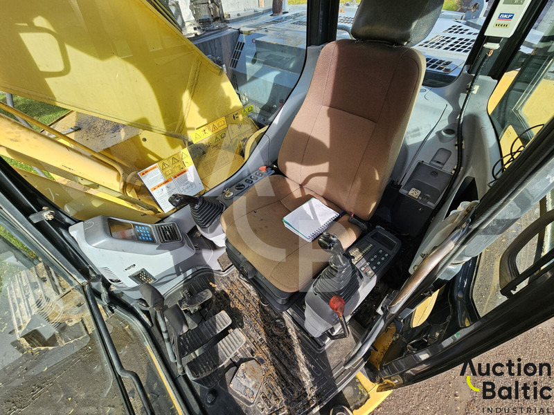 Komatsu PC228USLC-3N0 - Pelle sur chenille: photos 5 Komatsu PC228USLC-3N0 - Pelle sur chenille: photos 5