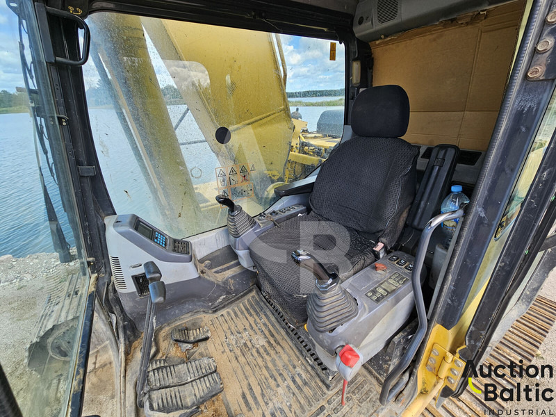 Komatsu PC240NLC-7K - Pelle sur chenille: photos 5 Komatsu PC240NLC-7K - Pelle sur chenille: photos 5
