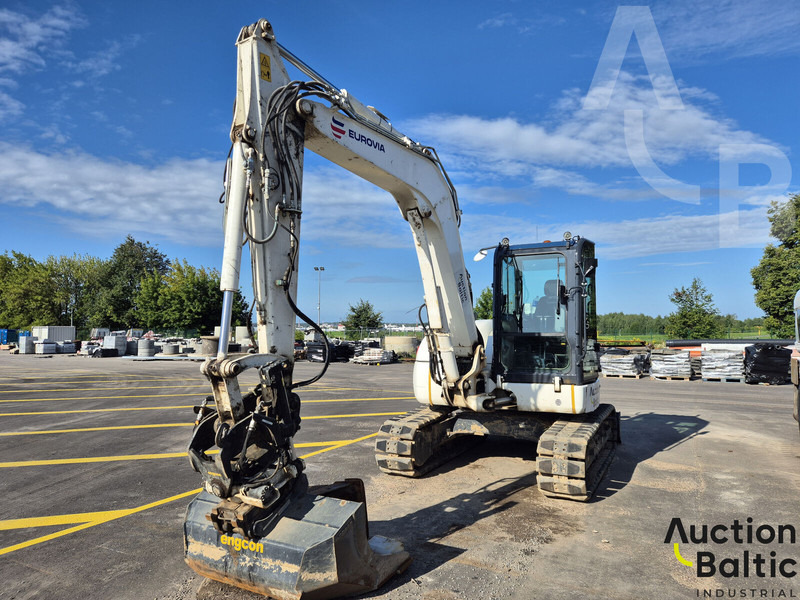 Komatsu PC80MR-3 - Mini pelle: photos 1 Komatsu PC80MR-3 - Mini pelle: photos 1