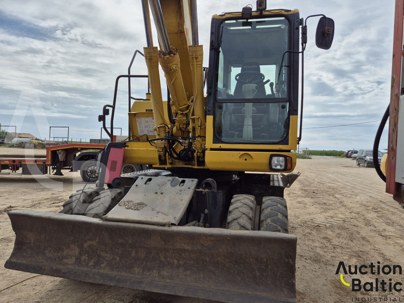 Pelle sur pneus Komatsu PW160: photos 8