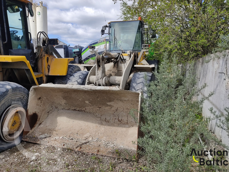 Komatsu WA250-5 - Chargeuse sur pneus: photos 1 Komatsu WA250-5 - Chargeuse sur pneus: photos 1