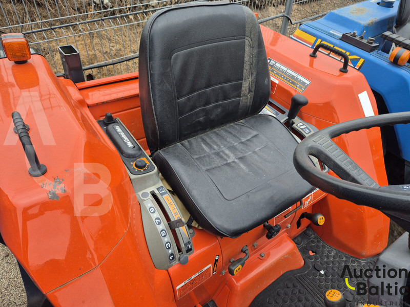 Kubota GL 240 - Tracteur agricole: photos 5 Kubota GL 240 - Tracteur agricole: photos 5
