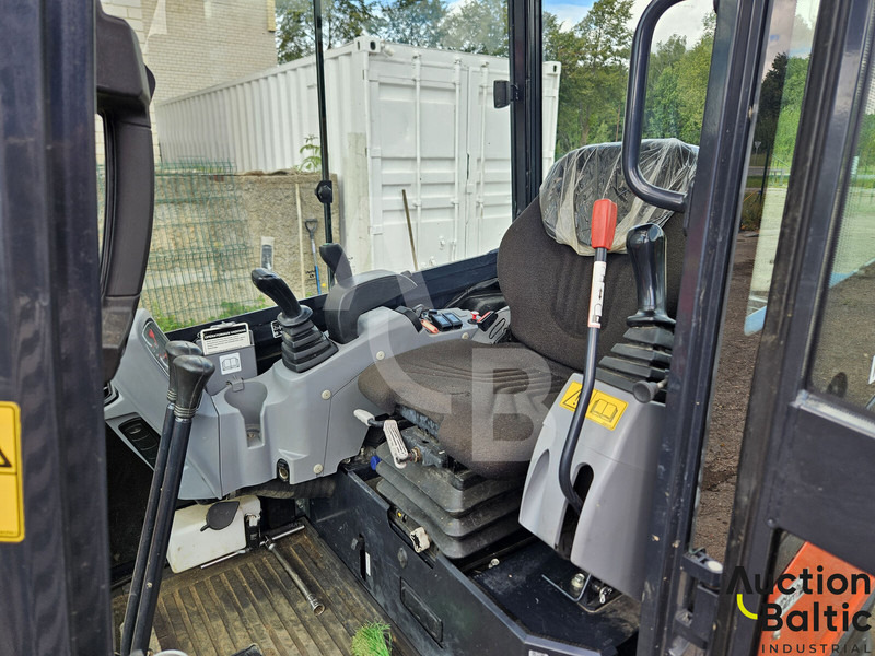 Kubota KX 027-4 - Mini pelle: photos 5 Kubota KX 027-4 - Mini pelle: photos 5