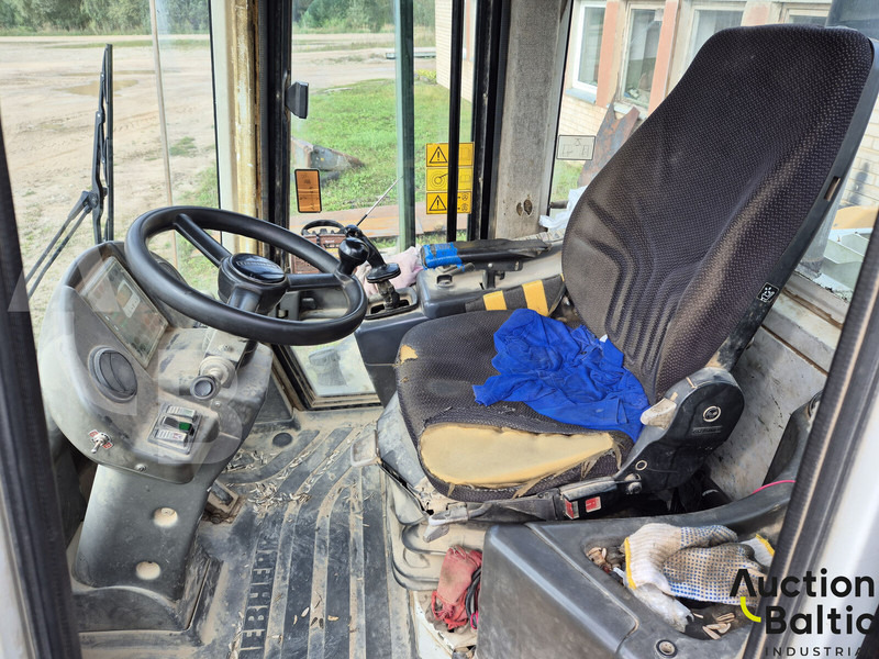 Liebherr L 538 - Chargeuse sur pneus: photos 5 Liebherr L 538 - Chargeuse sur pneus: photos 5