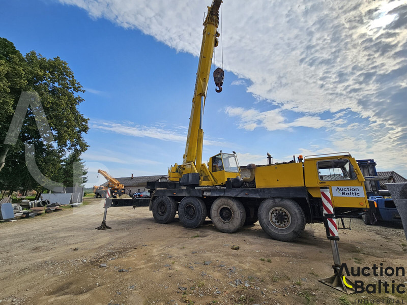 Liebherr LTM 1060 - Grue tout-terrain: photos 4 Liebherr LTM 1060 - Grue tout-terrain: photos 4