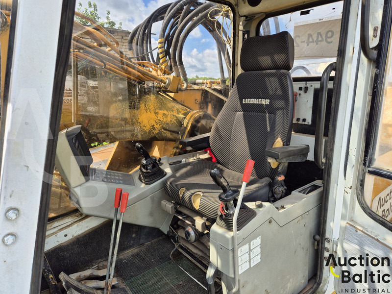 Liebherr R 944 Litronic - Pelle sur chenille: photos 5 Liebherr R 944 Litronic - Pelle sur chenille: photos 5