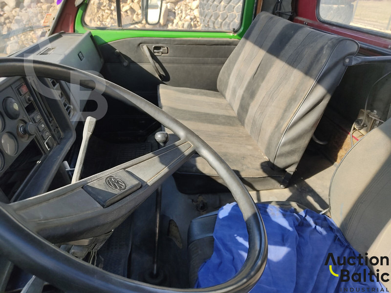Camion citerne pour transport de carburant MAN 8.136: photos 7