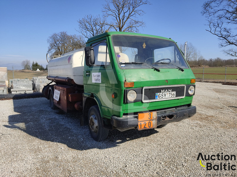 MAN 8.136 - Camion citerne: photos 2 MAN 8.136 - Camion citerne: photos 2