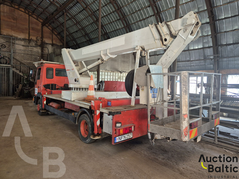 MAN 8.163 - Camion avec nacelle: photos 4 MAN 8.163 - Camion avec nacelle: photos 4