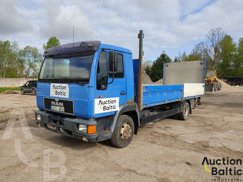 MAN L2000 - Camion plateau: photos 1 MAN L2000 - Camion plateau: photos 1