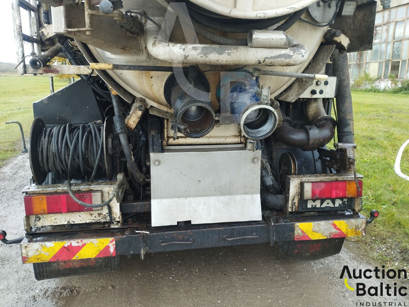 Camion hydrocureur MAN T 46: photos 12