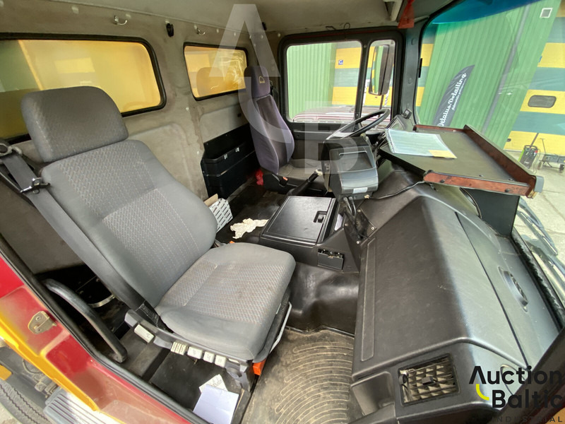 Camion hydrocureur MAN T46: photos 6