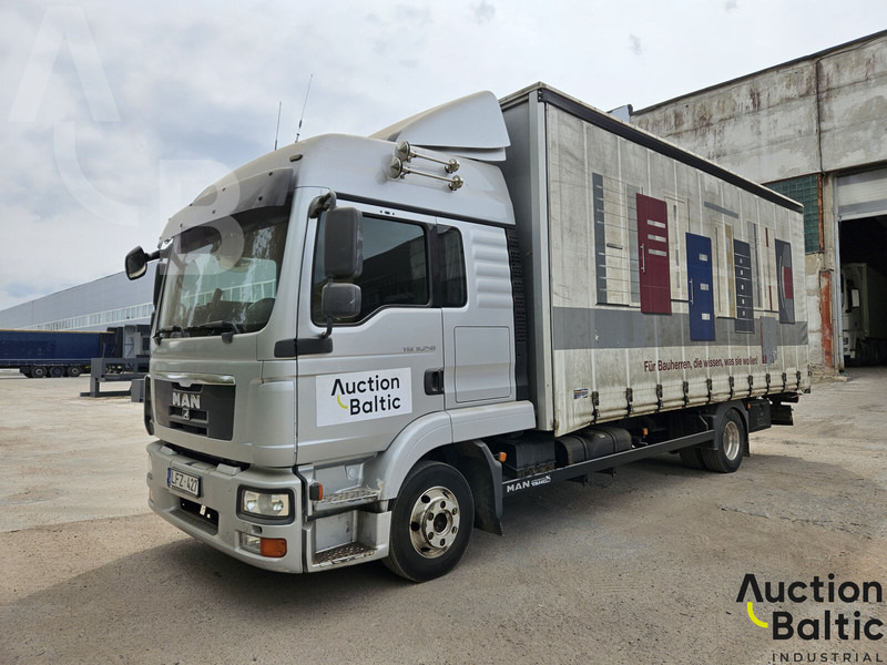 MAN TGL8.250 - Camion à rideaux coulissants: photos 2 MAN TGL8.250 - Camion à rideaux coulissants: photos 2
