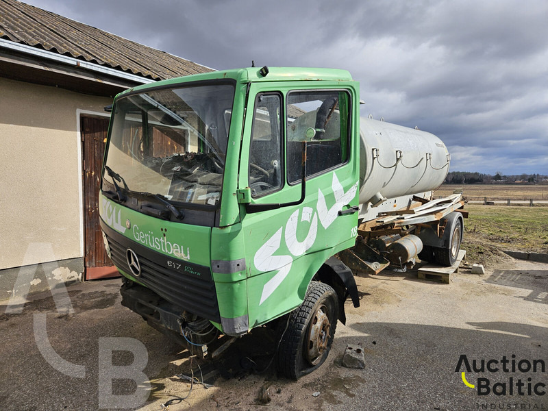 Mercedes-Benz 917 - Camion hydrocureur: photos 2 Mercedes-Benz 917 - Camion hydrocureur: photos 2