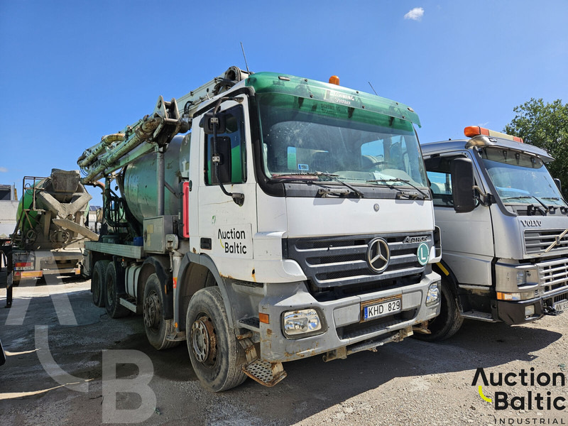 Mercedes-Benz Actros 4141 B - Pompe à béton stationnaire: photos 1 Mercedes-Benz Actros 4141 B - Pompe à béton stationnaire: photos 1