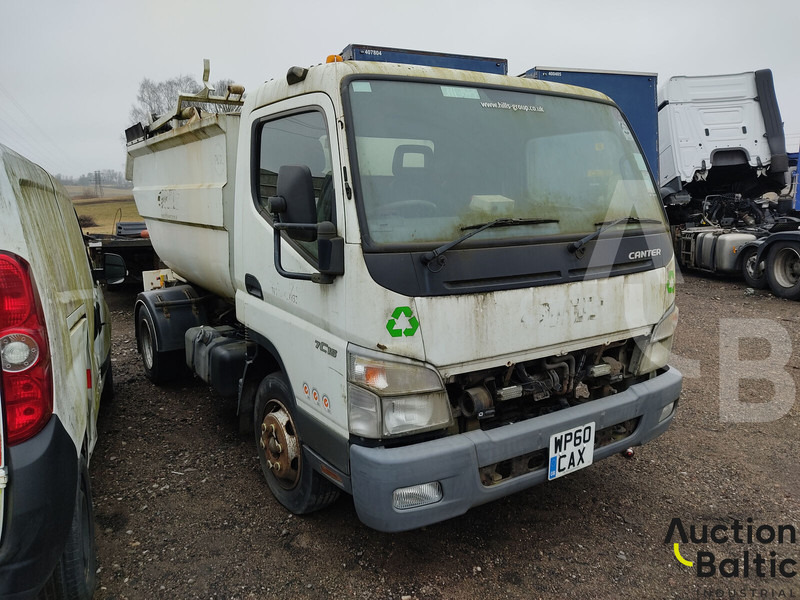 Mitsubishi Fuso - Benne à ordures ménagères: photos 1 Mitsubishi Fuso - Benne à ordures ménagères: photos 1