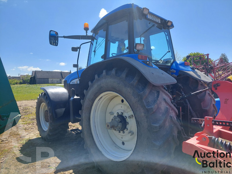 New Holland TM 190 - Tracteur agricole: photos 3 New Holland TM 190 - Tracteur agricole: photos 3